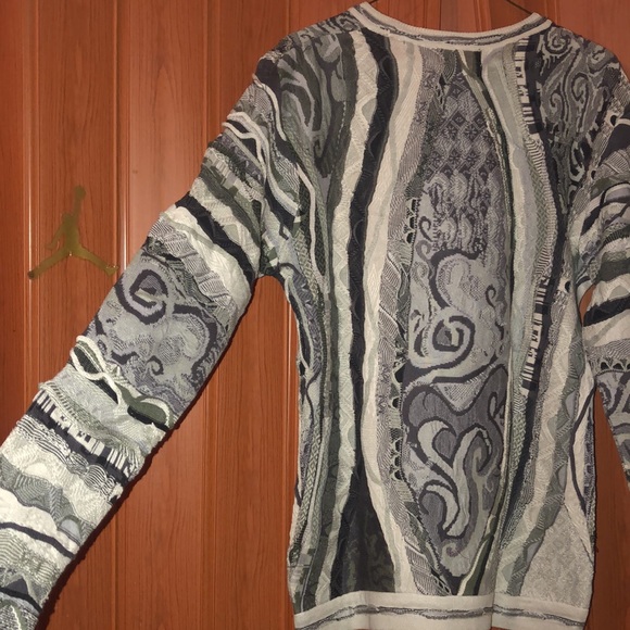 Coogi sweater - Picture 2 of 8